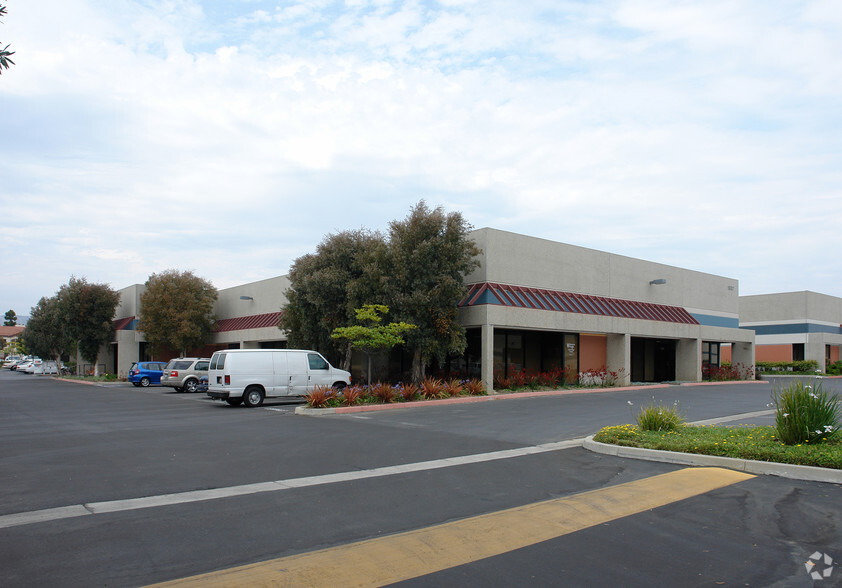 1937 Goodyear Ave, Ventura, CA for lease - Primary Photo - Image 1 of 42