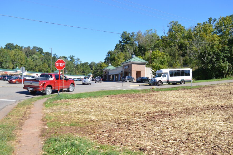 308 Gross St, Marietta, OH à vendre - Photo du bâtiment - Image 3 de 20