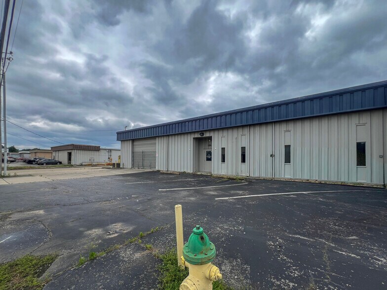 4701 Commercial Dr NW, Huntsville, AL à louer - Photo du bâtiment - Image 3 de 25