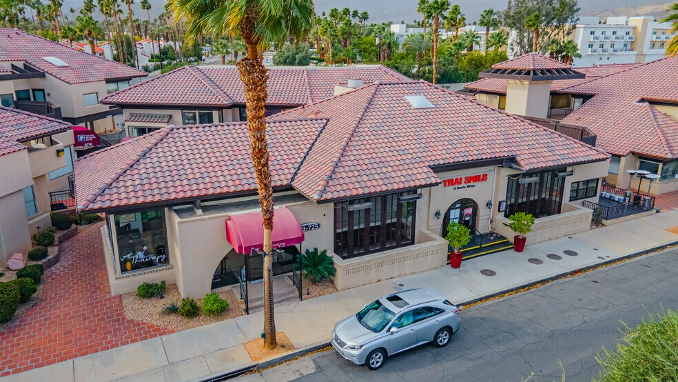 73745 El Paseo, Palm Desert, CA à louer - Photo du bâtiment - Image 2 de 4