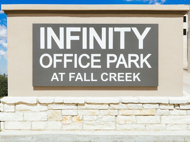 Plus de détails pour 8525 N Sam Houston Pkwy E, Humble, TX - Bureau à vendre