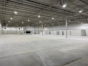 2001 Production Dr, Louisville, KY for lease Interior Photo- Image 2 of 6