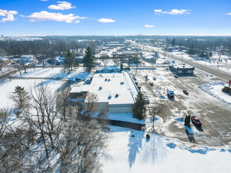 16209-16235 S US 27, Lansing, MI à louer - Photo du bâtiment - Image 2 de 32