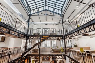 Plus de détails pour 8 Rue Myrha, Paris - Commerce de détail à vendre