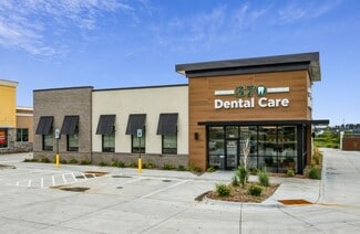 Plus de détails pour 19013 Oakmont Dr, Omaha, NE - Bureau à vendre