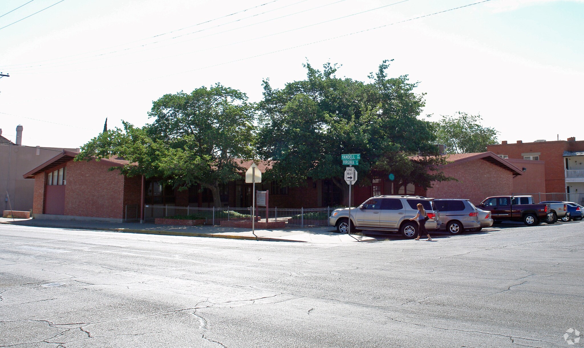 810 E Yandell Dr, El Paso, TX à louer Photo principale- Image 1 de 40