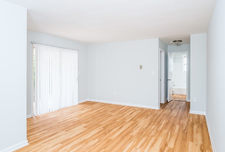 707 Nottingham Rd, Baltimore, MD à vendre - Photo du bâtiment - Image 3 de 21
