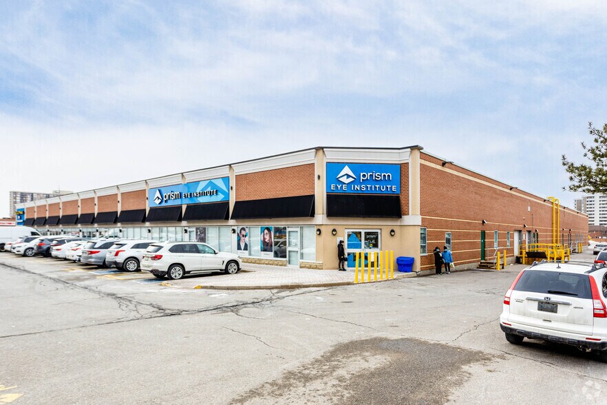 7700 Hurontario St, Brampton, ON à louer - Photo du bâtiment - Image 3 de 4
