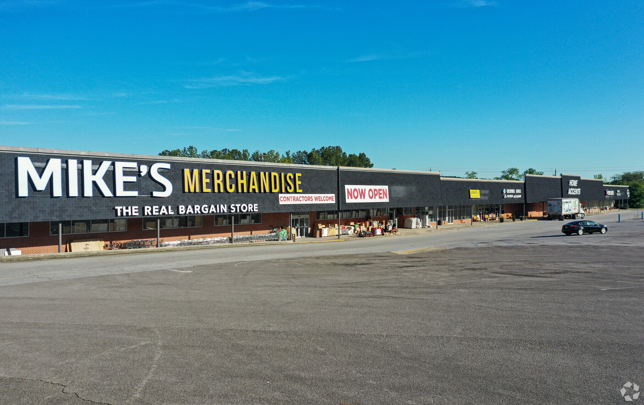 2740-2764 Pelham Pky, Pelham, AL for lease Primary Photo- Image 1 of 7