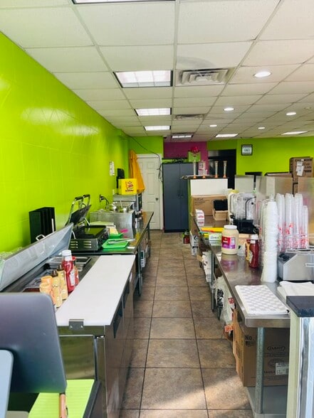 78-88 Bayville Ave, Bayville, NY for lease - Building Photo - Image 3 of 22