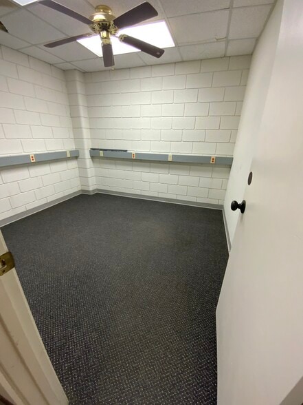 1214 S 31st St, Temple, TX for lease - Interior Photo - Image 2 of 12