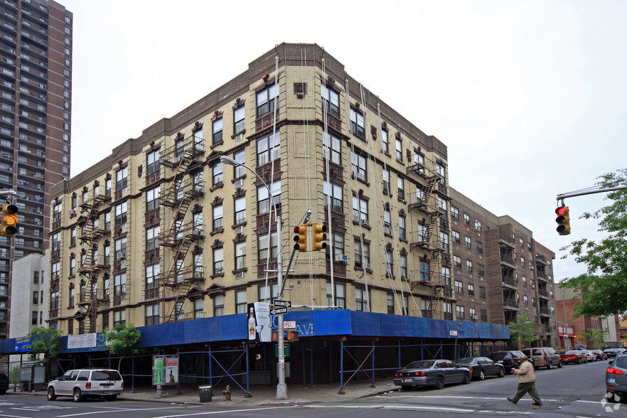 2010 Lexington Ave, New York, NY à vendre - Photo principale - Image 1 de 1