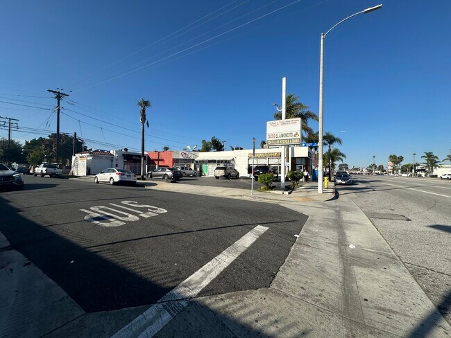 More details for 10123-10125 Hawthorne Blvd, Inglewood, CA - Retail for Sale
