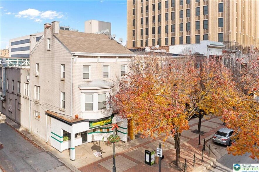 915 W Hamilton St, Allentown, PA à vendre - Photo du bâtiment - Image 2 de 39