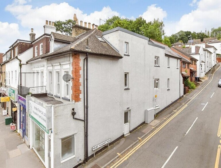 12 Croydon Rd, Caterham à vendre - Photo du bâtiment - Image 2 de 12