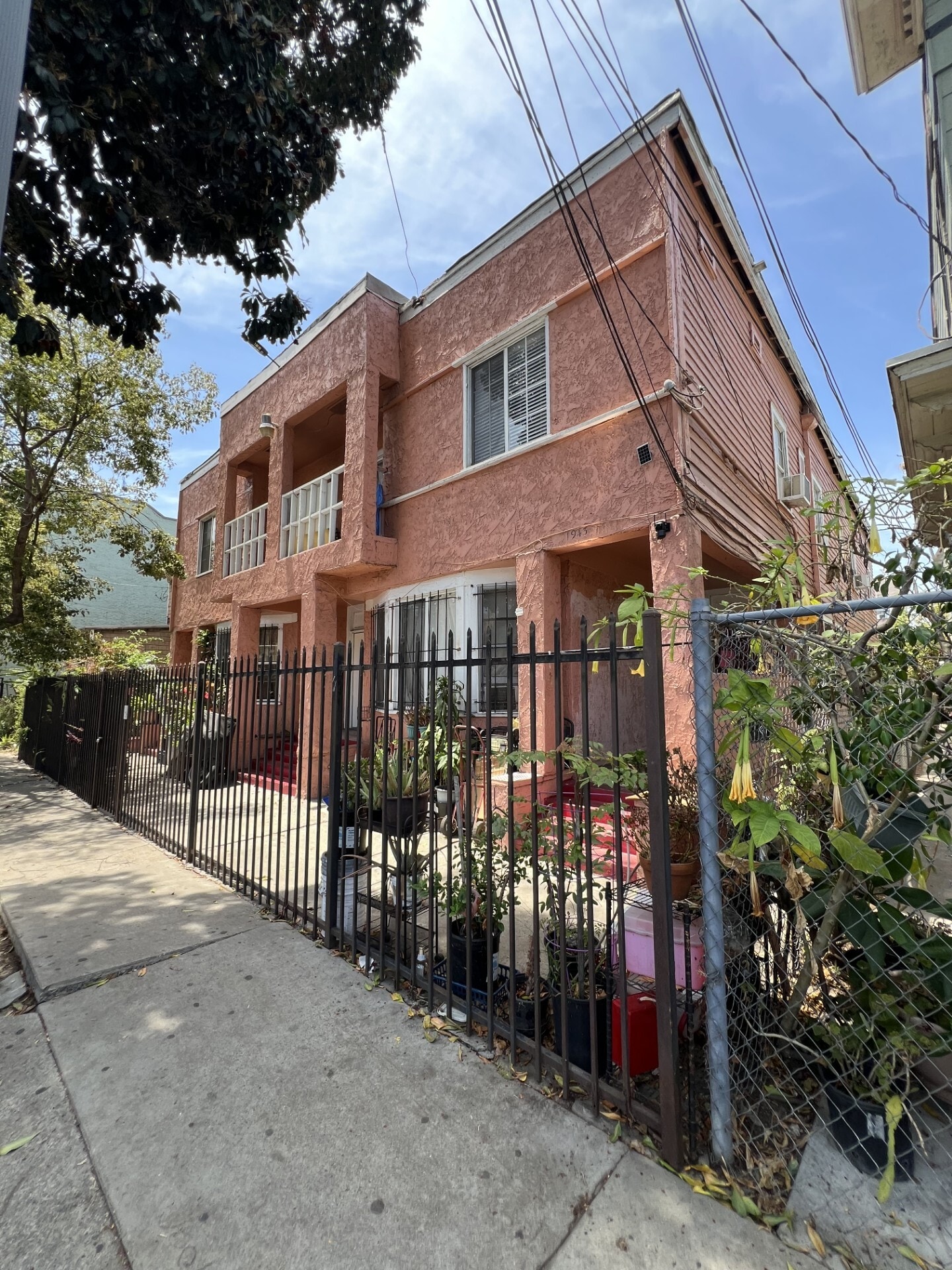 1943 Estrella Ave, Los Angeles, CA for sale Primary Photo- Image 1 of 17