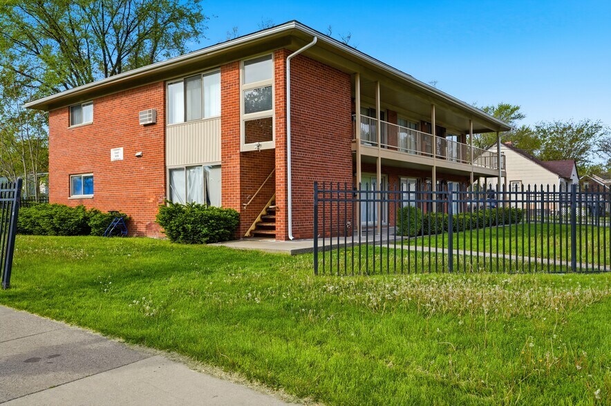 9439 Chalmers St, Detroit, MI à vendre - Photo du bâtiment - Image 3 de 14