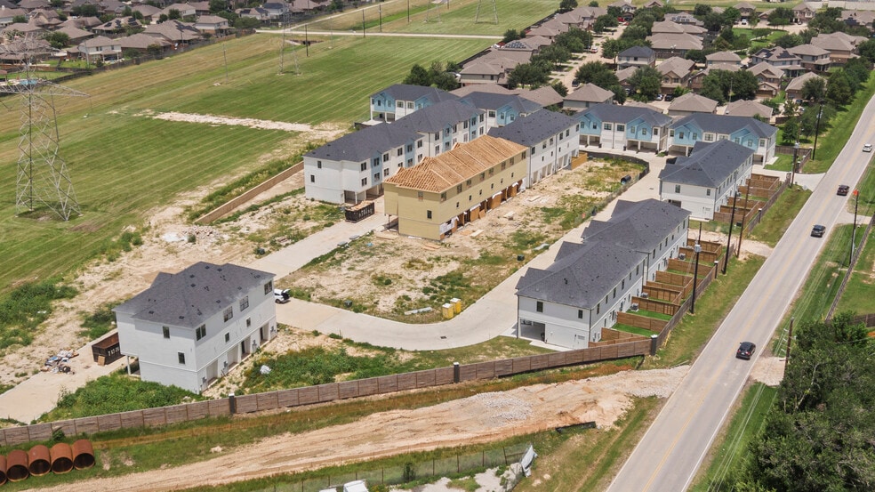 3239 Frying Pan Pl, Katy, TX for sale - Building Photo - Image 2 of 8