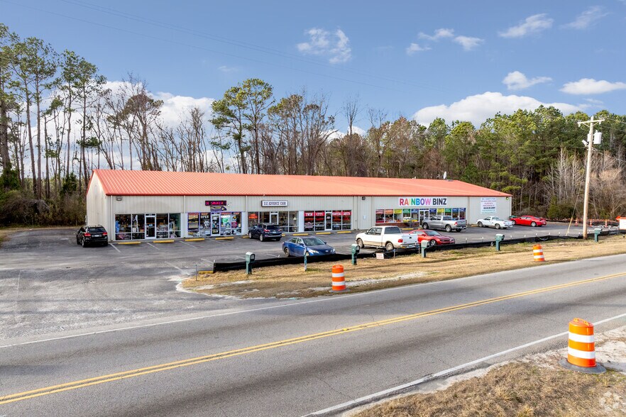 209-217 Us-701 Hwy N, Loris, SC à louer - Photo du bâtiment - Image 2 de 5