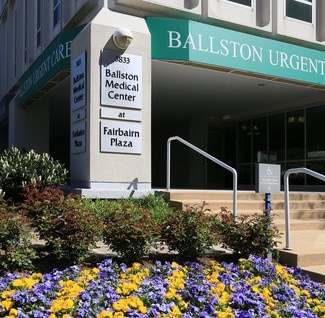 Plus de détails pour 3833 N Fairfax Dr, Arlington, VA - Médical à louer