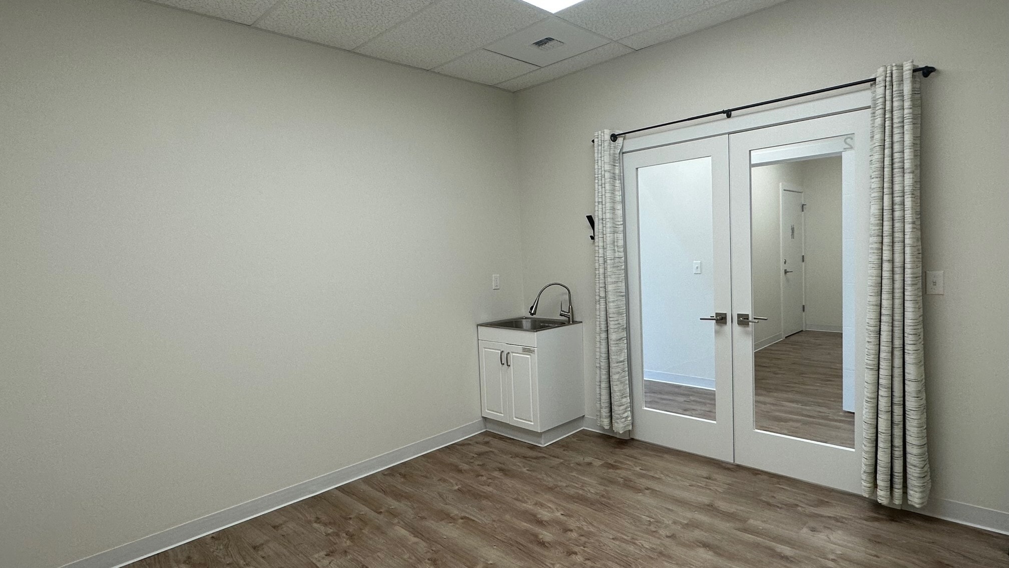 852 Vandercook Way, Longview, WA for lease Interior Photo- Image 1 of 2