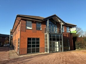 Ruddington Ln, Nottingham à louer Photo du bâtiment- Image 1 de 7