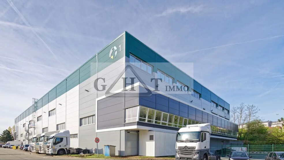 Industrial in Rosny-sous-Bois for lease - Building Photo - Image 2 of 5