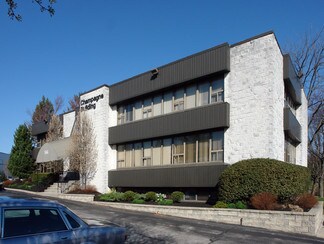 Plus de détails pour 144 E Dekalb Pike, King Of Prussia, PA - Bureau à louer