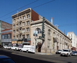 66 Mintz Plaza, San Francisco, CA à louer Photo du bâtiment- Image 2 de 12