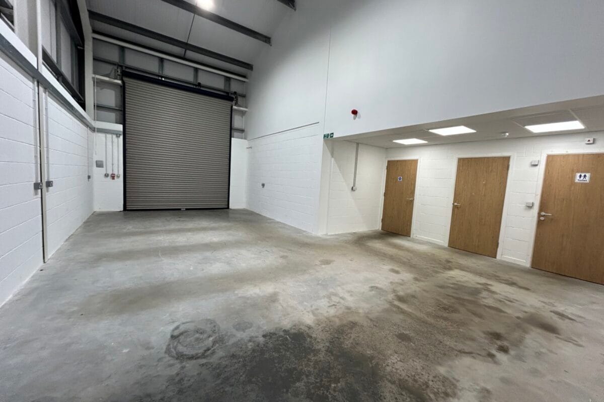 Long Rock, Penzance for lease Interior Photo- Image 1 of 2