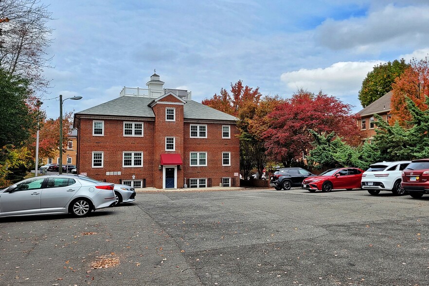 210 Little Falls St, Falls Church, VA for lease - Building Photo - Image 3 of 20