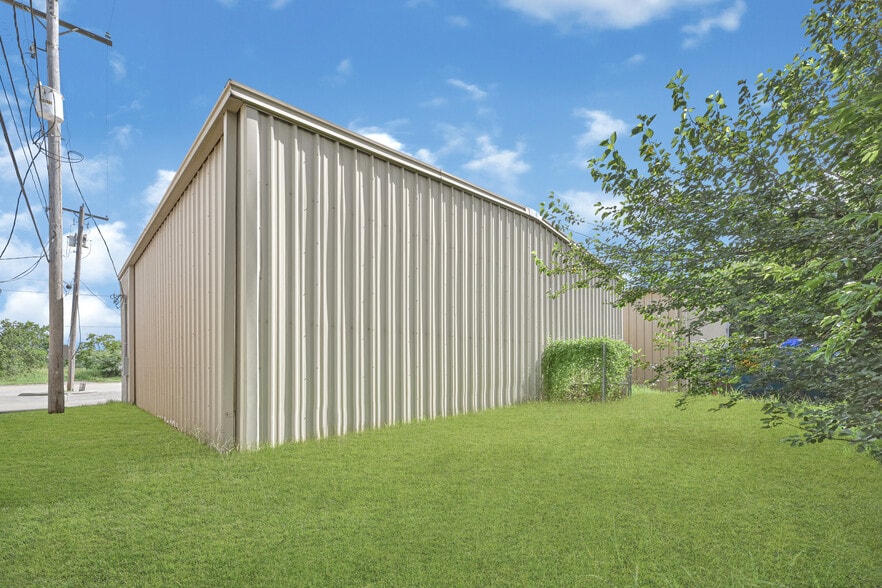 5912 E FM-517, Dickinson, TX for lease - Building Photo - Image 3 of 11