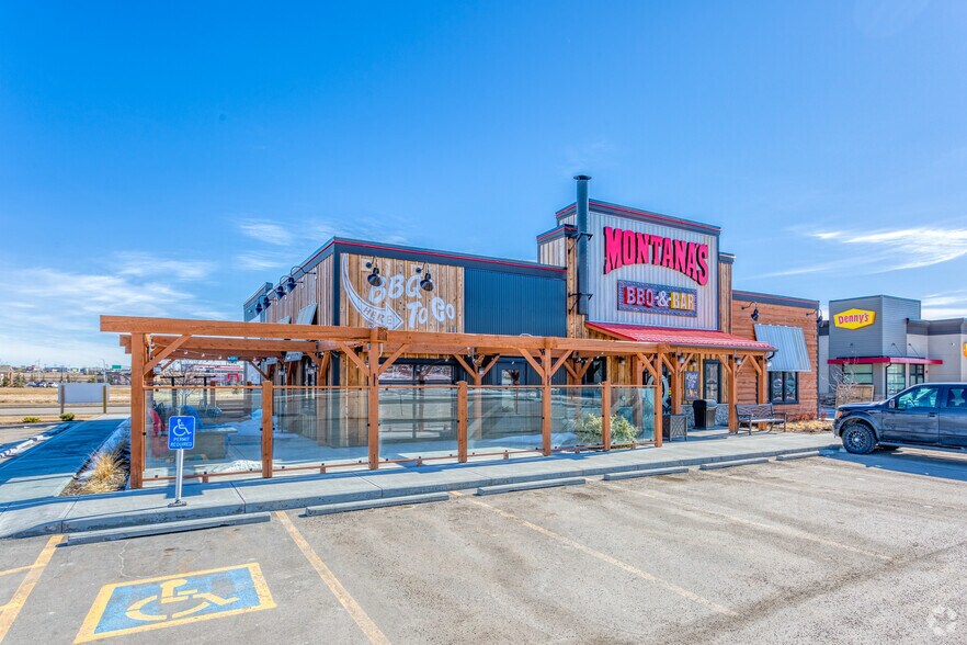 2881 Main St SE, Airdrie, AB for sale - Building Photo - Image 1 of 1