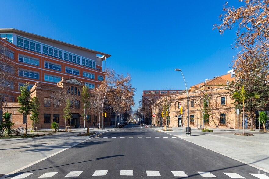 Bureau dans Barcelone, Barcelona à louer - Photo du bâtiment - Image 2 de 3