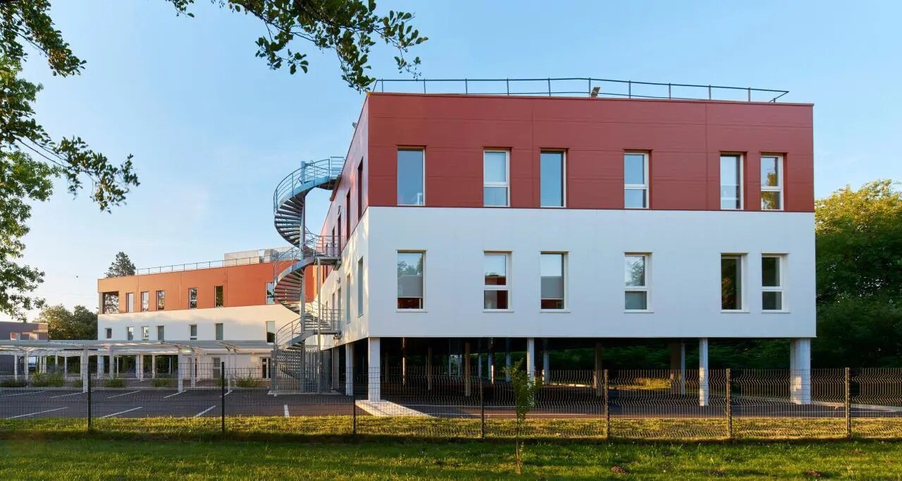 Bureau dans Le Haillan à louer Photo du bâtiment- Image 1 de 7