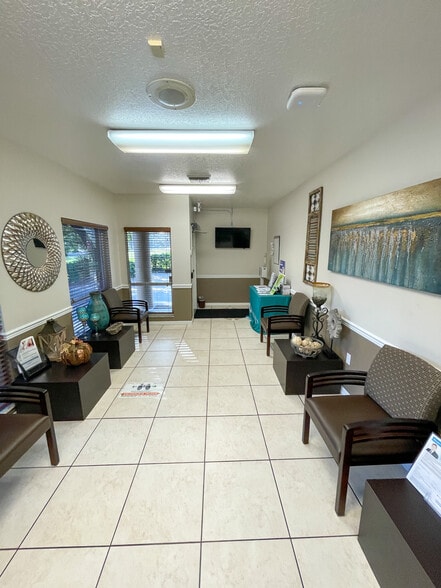 10616 Main St, Thonotosassa, FL for sale - Building Photo - Image 3 of 7
