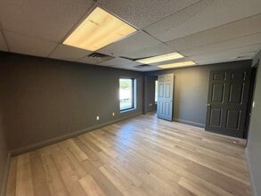 3970 Las Vegas Blvd N, Las Vegas, NV for lease Interior Photo- Image 2 of 5