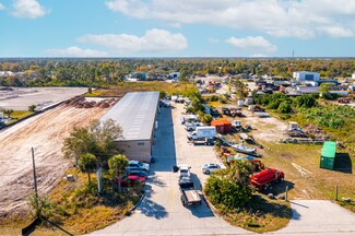 Plus de détails pour 7253 Gasparilla Rd, Port Charlotte, FL - Industriel/Logistique à louer