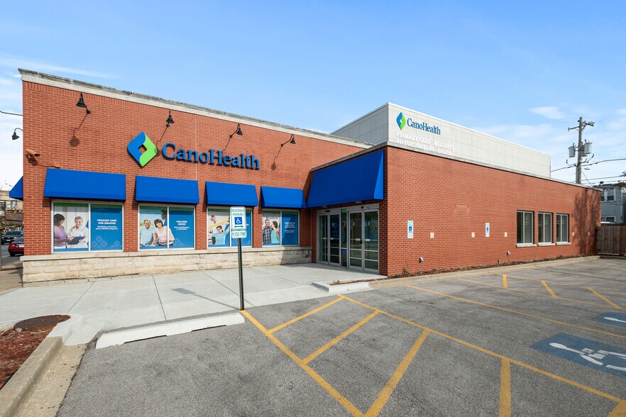 4733 N Kedzie Ave, Chicago, IL for sale - Building Photo - Image 2 of 14