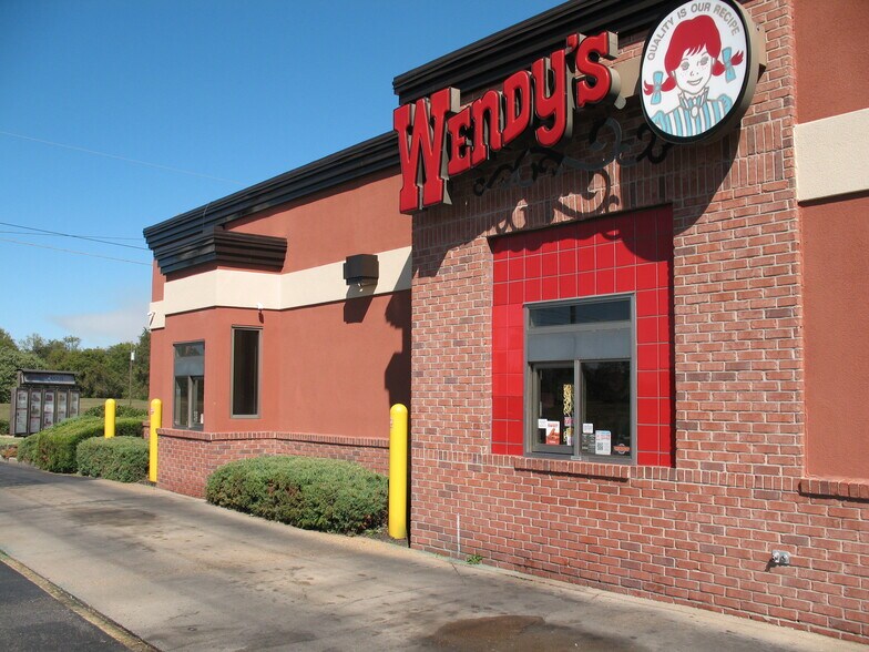 1320 1st St, Kennett, MO à louer - Photo du bâtiment - Image 3 de 25