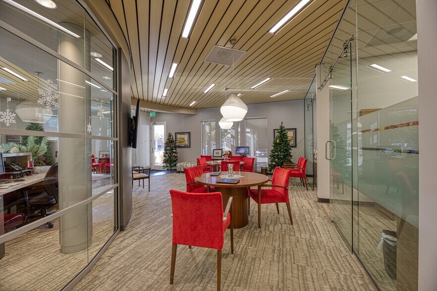 51 Moraga Way, Orinda, CA à louer - Photo intérieure - Image 3 de 12