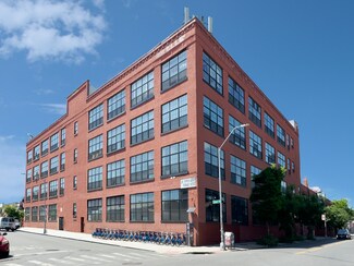 Plus de détails pour 538 Johnson Ave, Brooklyn, NY - Bureau, Local d'activités à louer