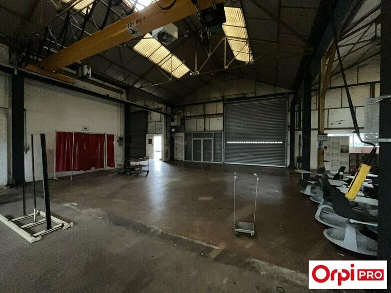 Flex in SAINT-SYMPHORIEN-D'OZON for lease - Building Photo - Image 2 of 16