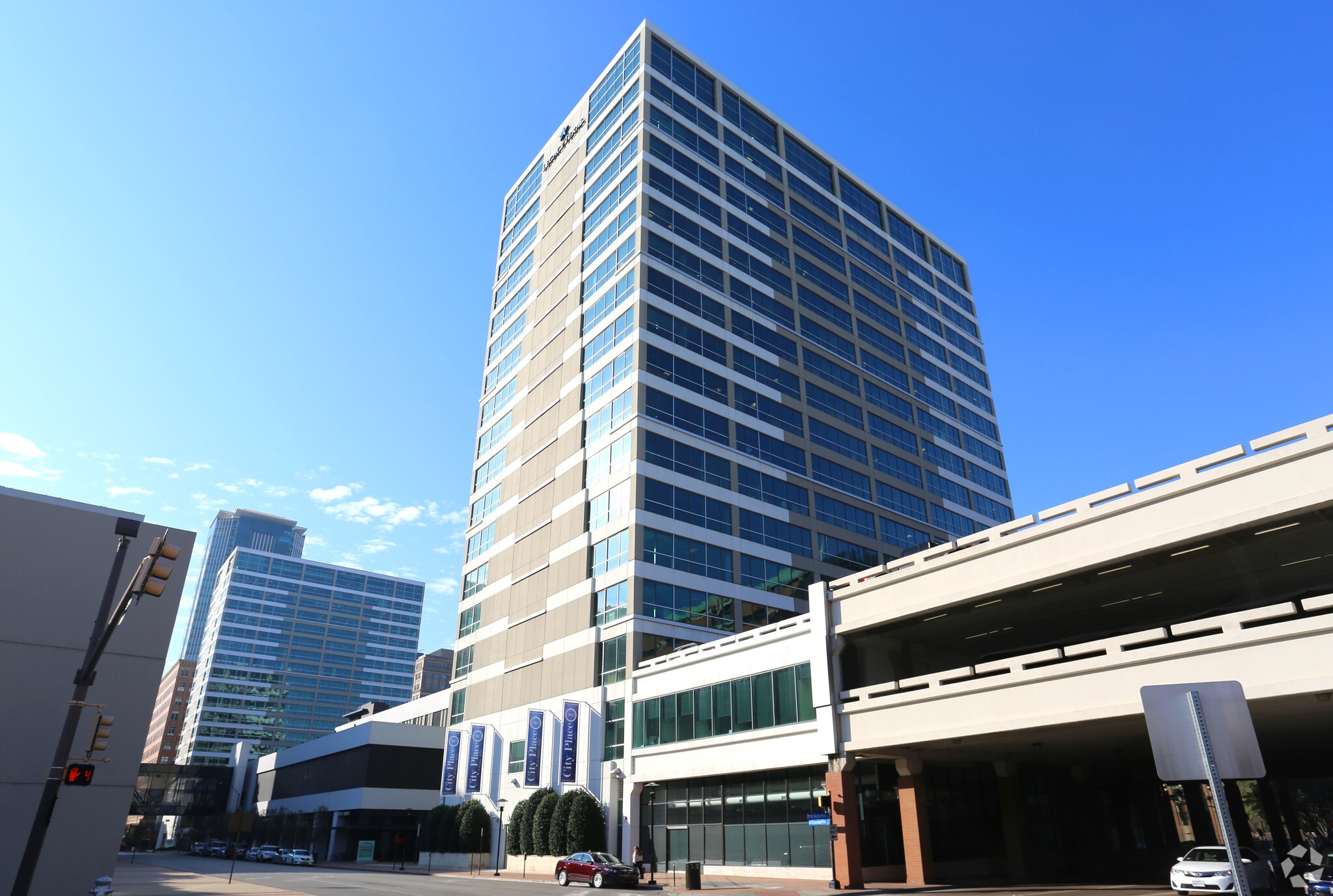 100 Throckmorton St, Fort Worth, TX for lease Primary Photo- Image 1 of 11