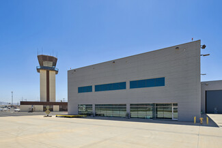 Plus de détails pour 800 Aviation Dr, Camarillo, CA - Spécialité à vendre