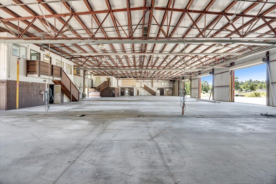 20833 Mechanical Dr, Sonora, CA à louer - Photo du bâtiment - Image 3 de 52