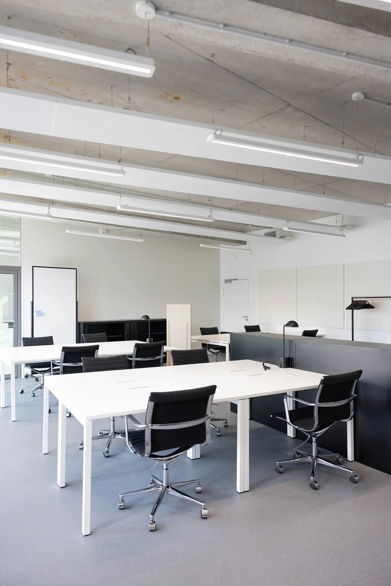 Office in Sarcelles for lease Interior Photo- Image 1 of 6