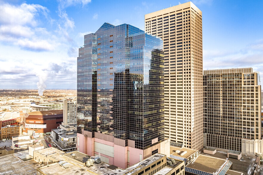 45 S 7th St, Minneapolis, MN for lease - Building Photo - Image 2 of 20