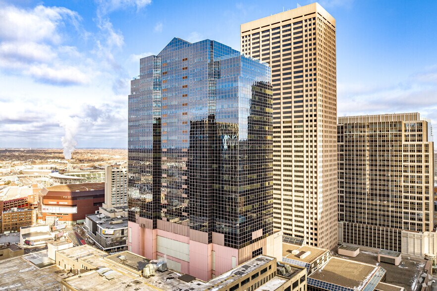 45 S 7th St, Minneapolis, MN à louer - Photo du bâtiment - Image 2 de 20