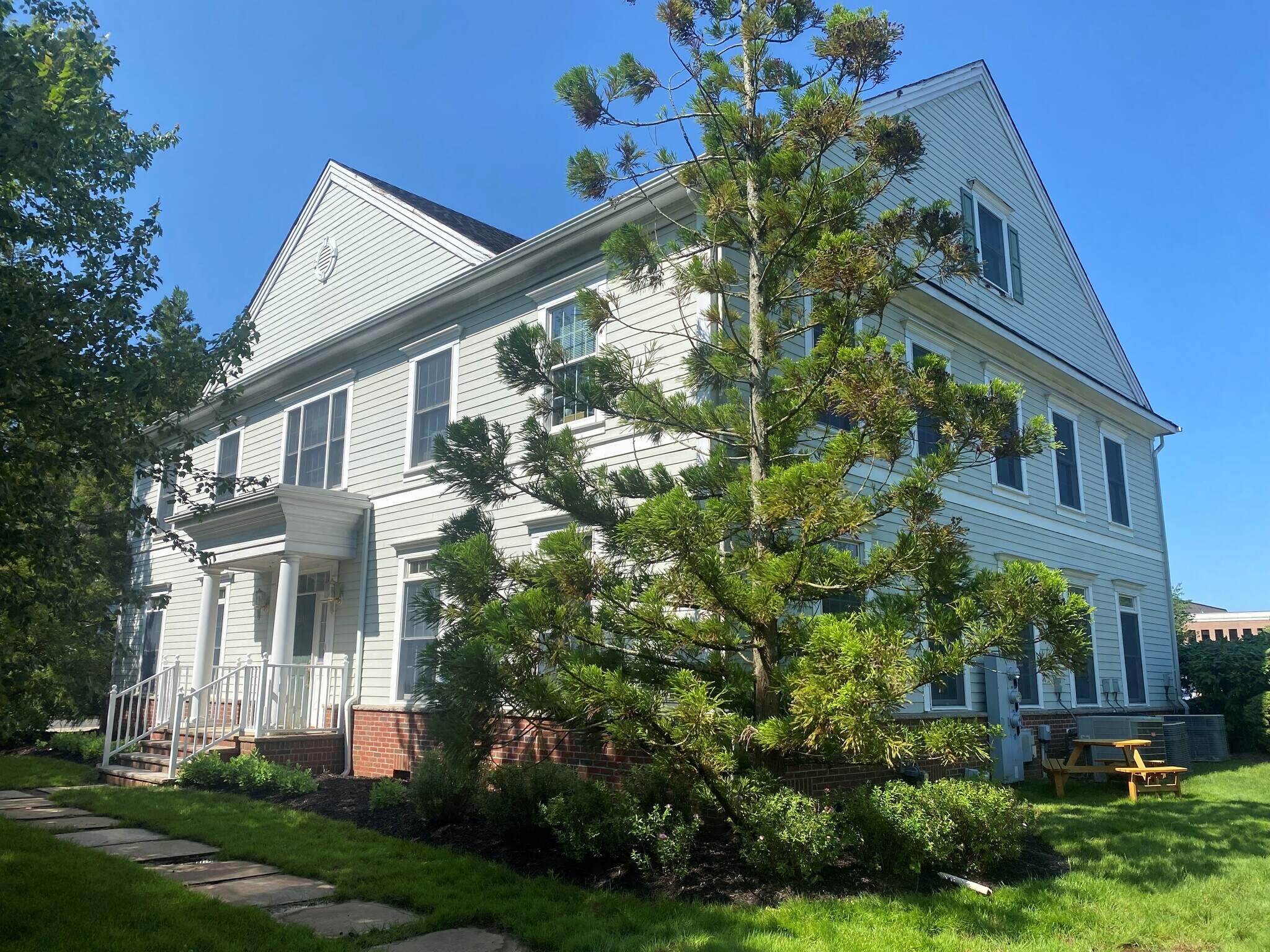 211 Somerville Rd, Bedminster, NJ à vendre Photo du bâtiment- Image 1 de 16